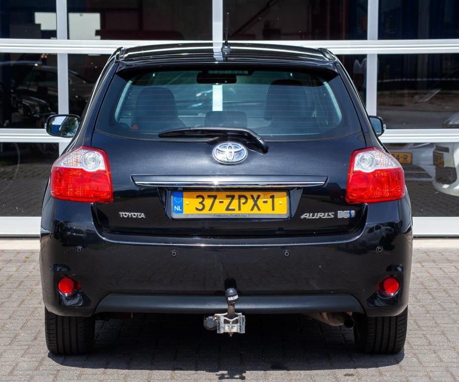 Toyota Auris 1.8 full hybrid executive business