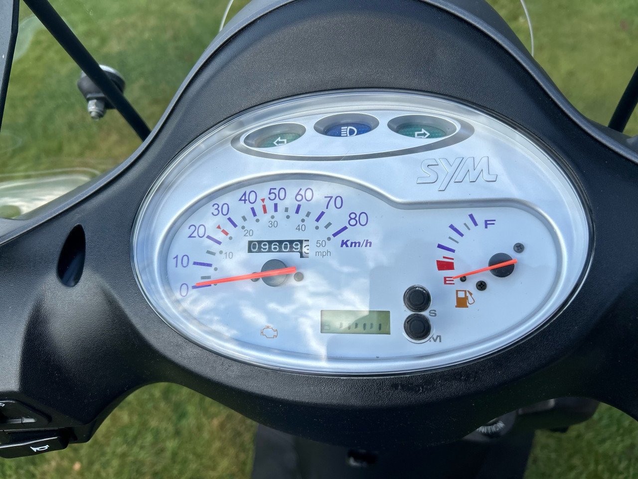 Scooter - SYM Fiddle II 50