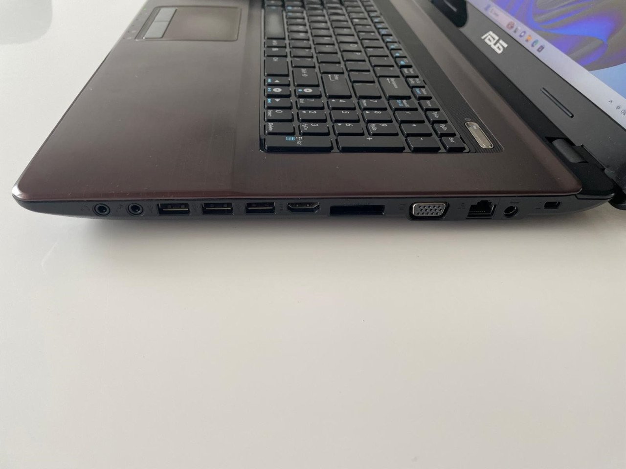 Asus 17 inch laptop | met Windows 11 SSD 8GB RAM Office pakket Nw. accu
