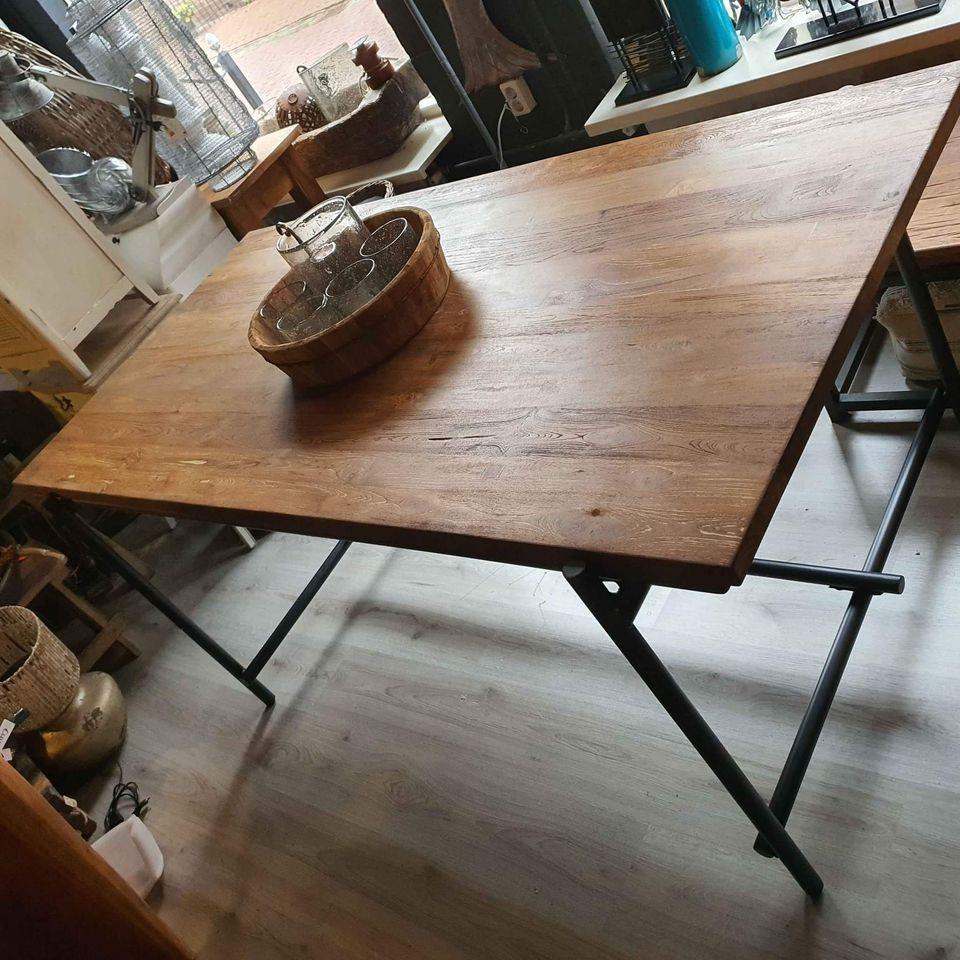 DECORATIE BANKEN VERLICHTING TAFELS, 3Z FACTORY HEEFT HEEL VEEL VOOR