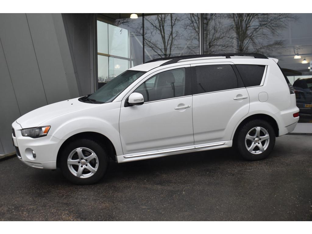 Mitsubishi Outlander outlander 2.2 di 4wd geel kenteken leder, navi, camera