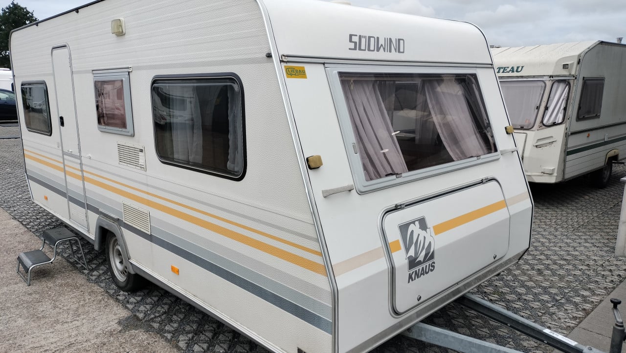 Knaus Sudwind 485 TU met voortent