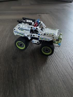 Lego Technic: Politie onderscheppingsvoertuig 42047