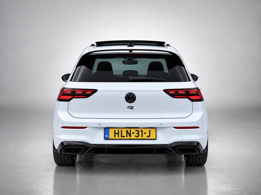 Volkswagen Golf 1.5 etsi r-line business | automaat | panoramadak | 19 inch