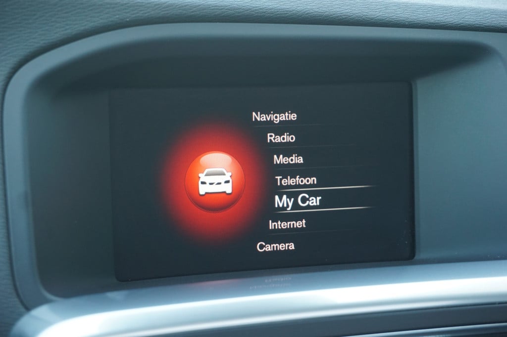 Volvo V60 2.0 d4 business sport - automaat - climate / navi / cruise / lane