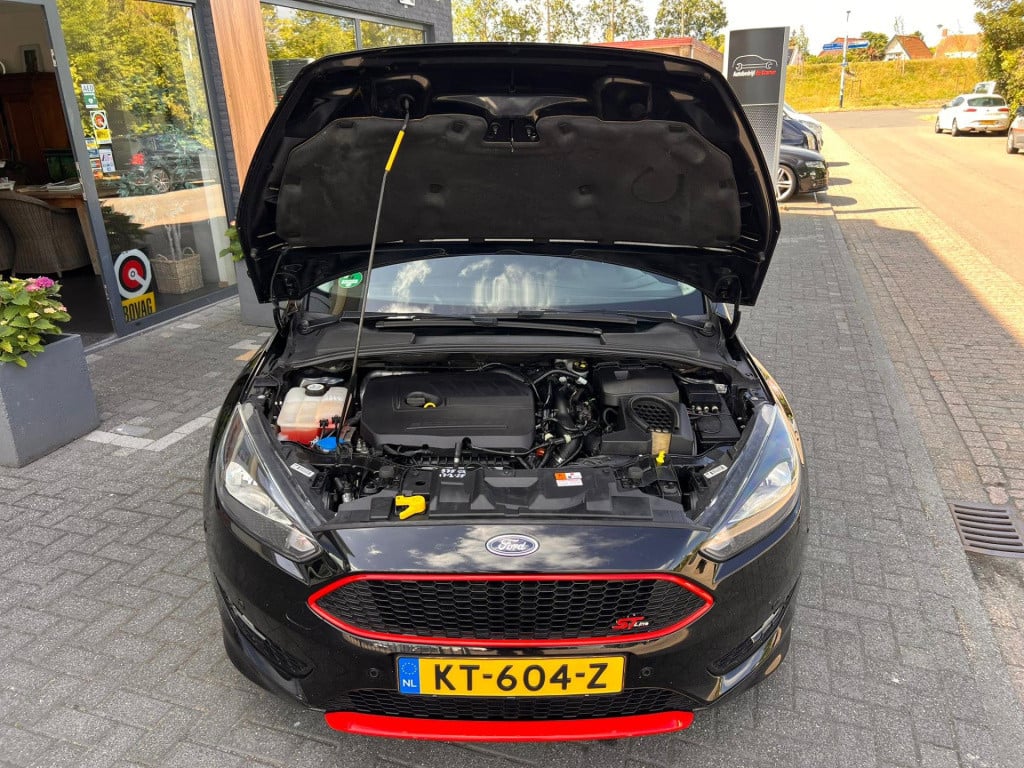Ford Focus 1.5 black edition