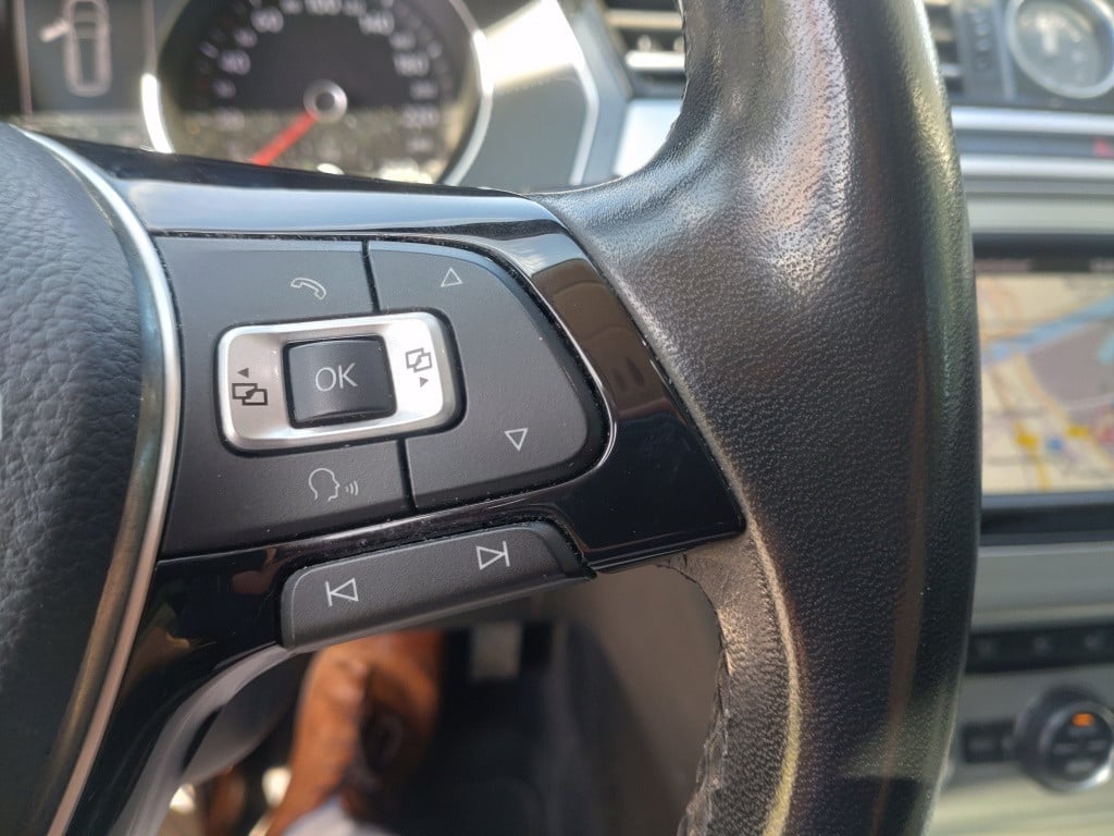 Volkswagen Passat variant 1.4 tsi connected s.