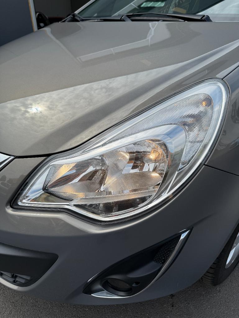 Opel Corsa 1.2 ecoflex selection - airco - stoelverwarming