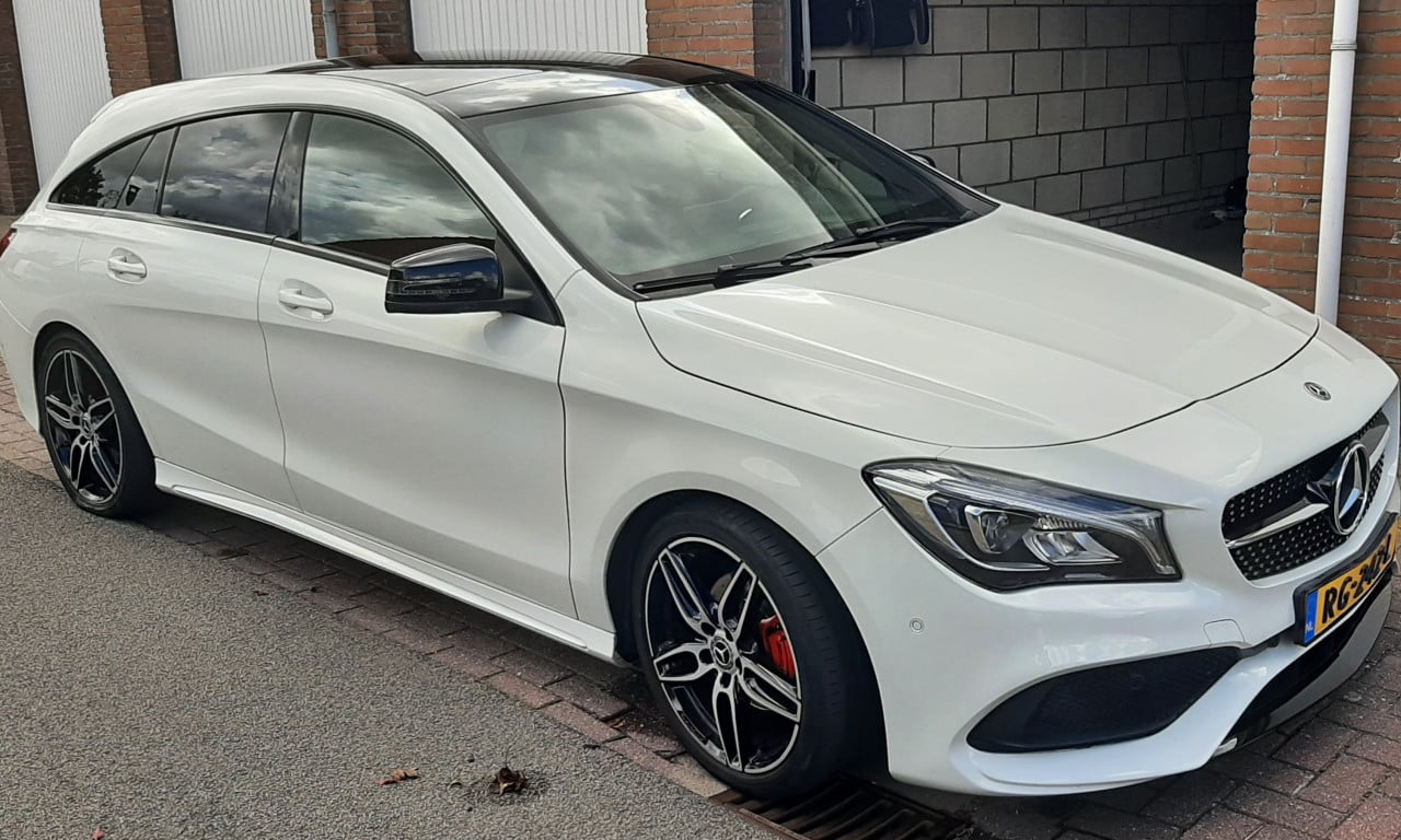 Mercedes cla 180 shooting brake Ambition AMG pakket
