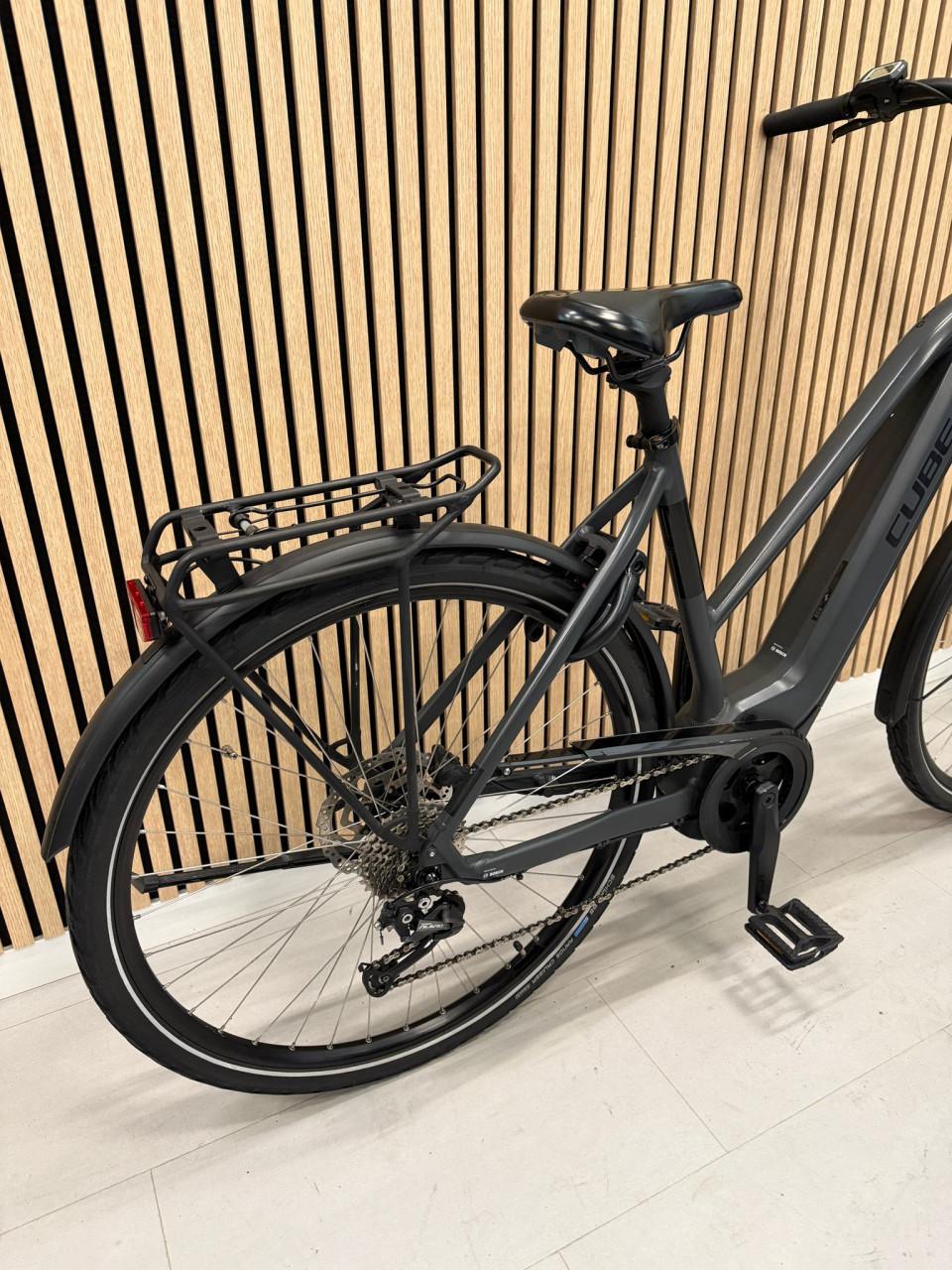 Cube Touring Pro Bosch Active Line Plus 53CM 8327M 500Wh