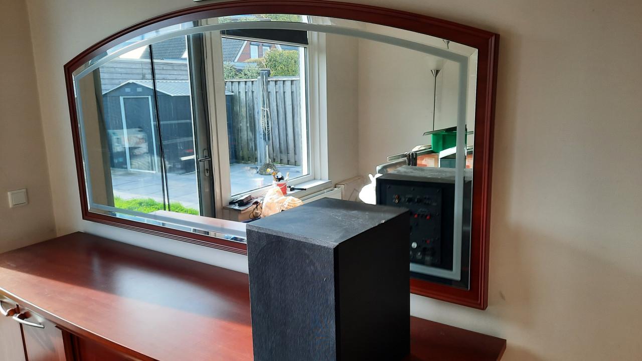 Dressoir met spiegel