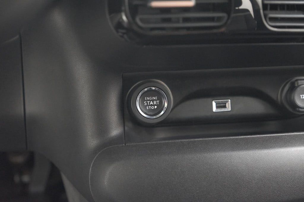 Citroen C4 Cactus puretech 110 shine | camera | panoramadak | apple carplay