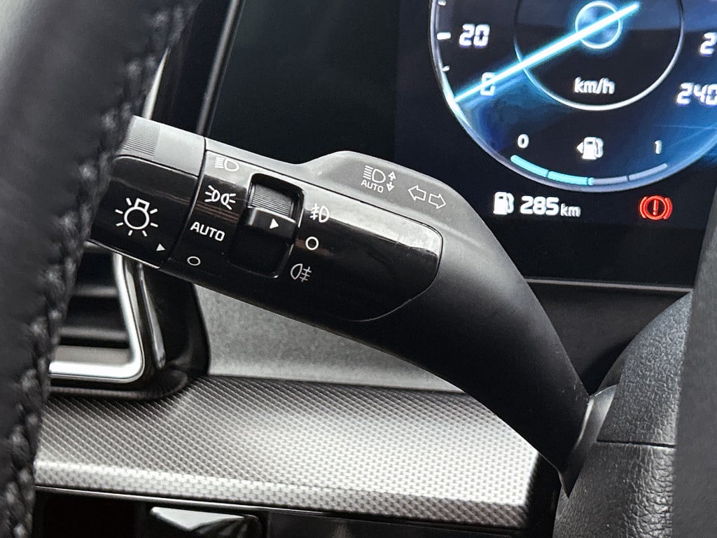 Kia Sportage 1.6 t-gdi plug-in hybrid awd dynamicline | sidebars | lichtmet