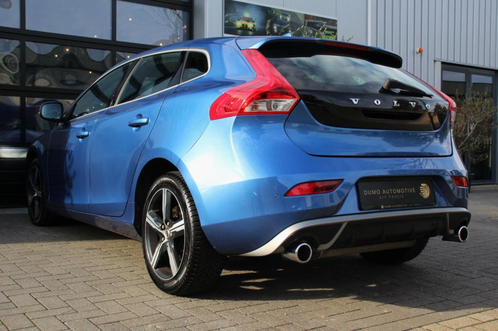 Volvo V40 2.0 t2 r-design - leder/alcantara - harman kardon - led - navi - 