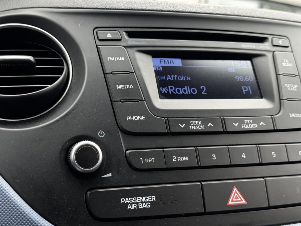 Hyundai I 10 1.0i i-motion comfort plus | climate control | radio-cd/mp3 sp