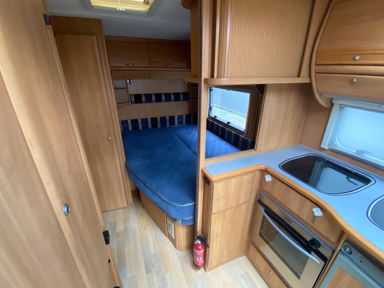 Swift challenger 490 caravan met mover