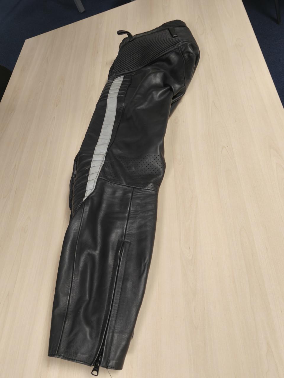 Te koop Klpd leren motorbroek.