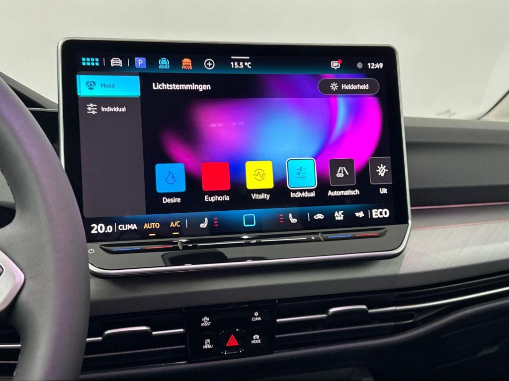 Volkswagen Golf life edition plug in hybride 204 pk