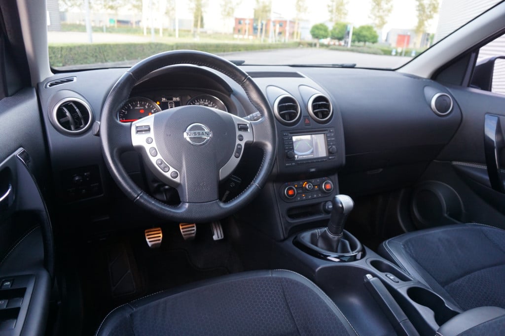 Nissan Qashqai 1.6 360 airco / navi / camera / cruise / elektr. ramen / lm 