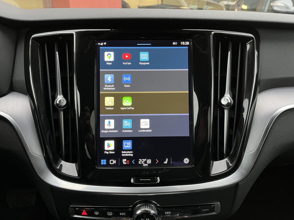 Volvo V60 2.0 b3 core aut. | auto pilot | carmera | stoel/stuurverw. | keyl