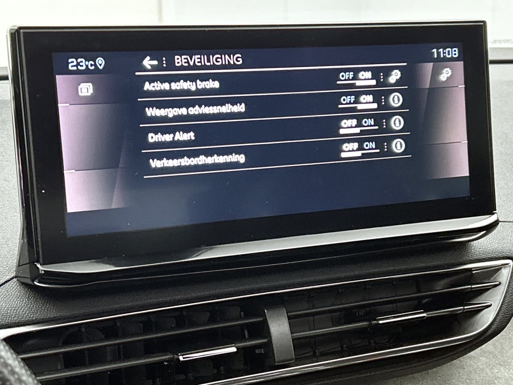 Peugeot 3008 130 pk gt black pack | rijklaar | panorama schuif / kanteldak 