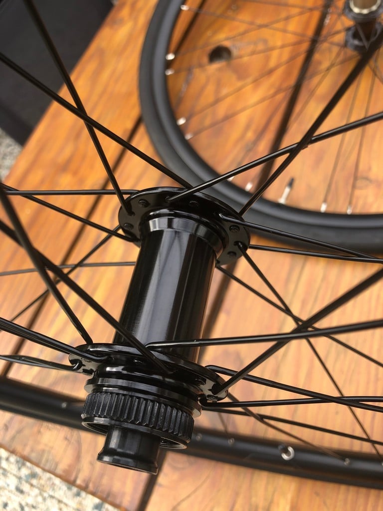 Nieuwe wielset racefiets voor schijfremmen