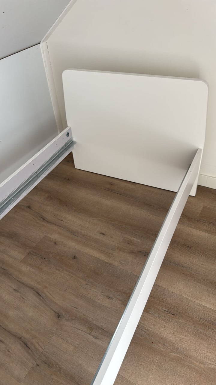 1-persoonsbed (90x200) - bedframe + lattenbodem + matras
