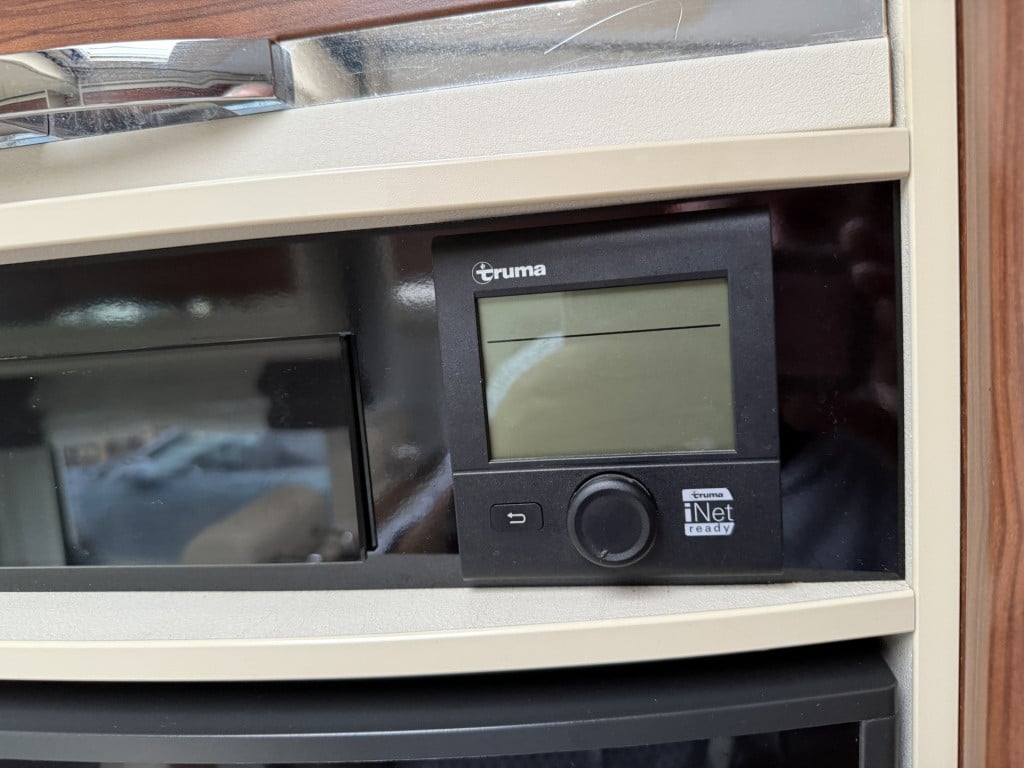 Adria Onbekend matrix m 670 sc