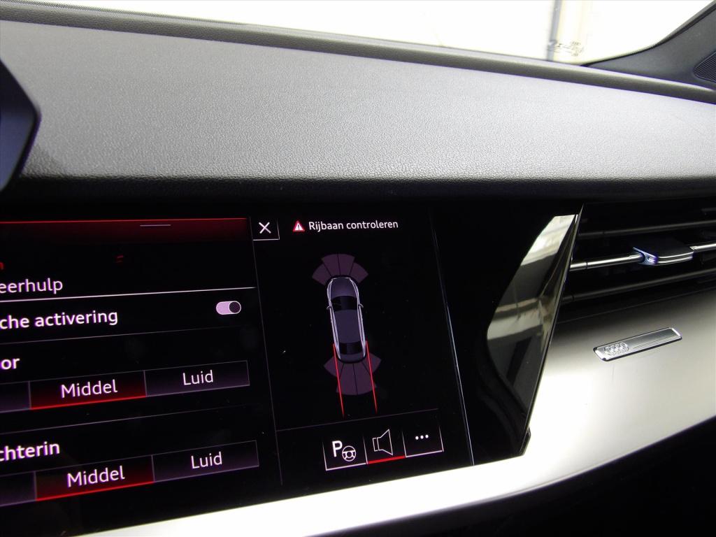 Audi A3 35 tfsi 150pk s tronic s line edition
