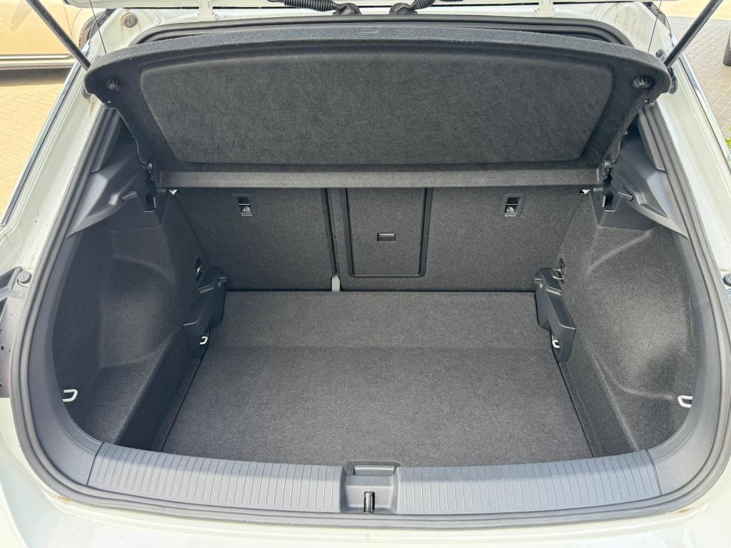 Volkswagen T-roc 1.5 tsi r-line edition * camera * massage * parkeerhulp