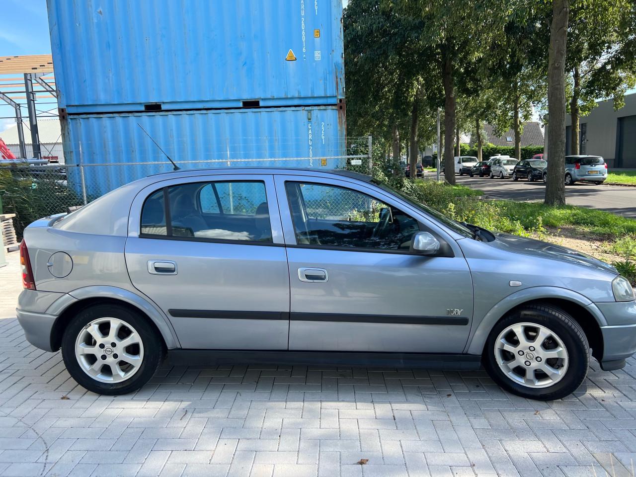 Opel Astra 1.6 Njoy 159.636KM Automaat