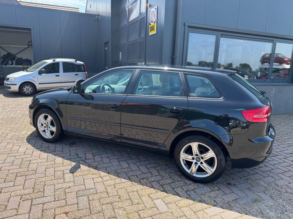 Audi A3 sportback 1.6 attraction business edition
