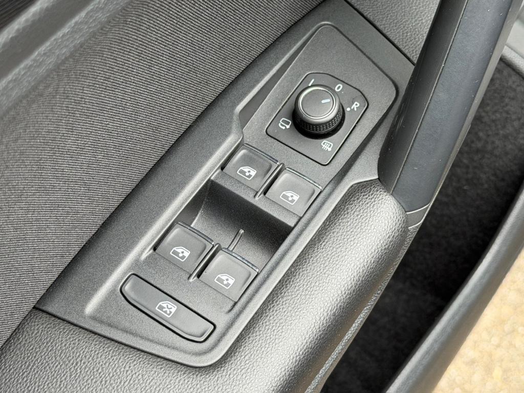 Volkswagen Tiguan 1.5 tsi act 150pk dsg highline | camera | virtual | trekh