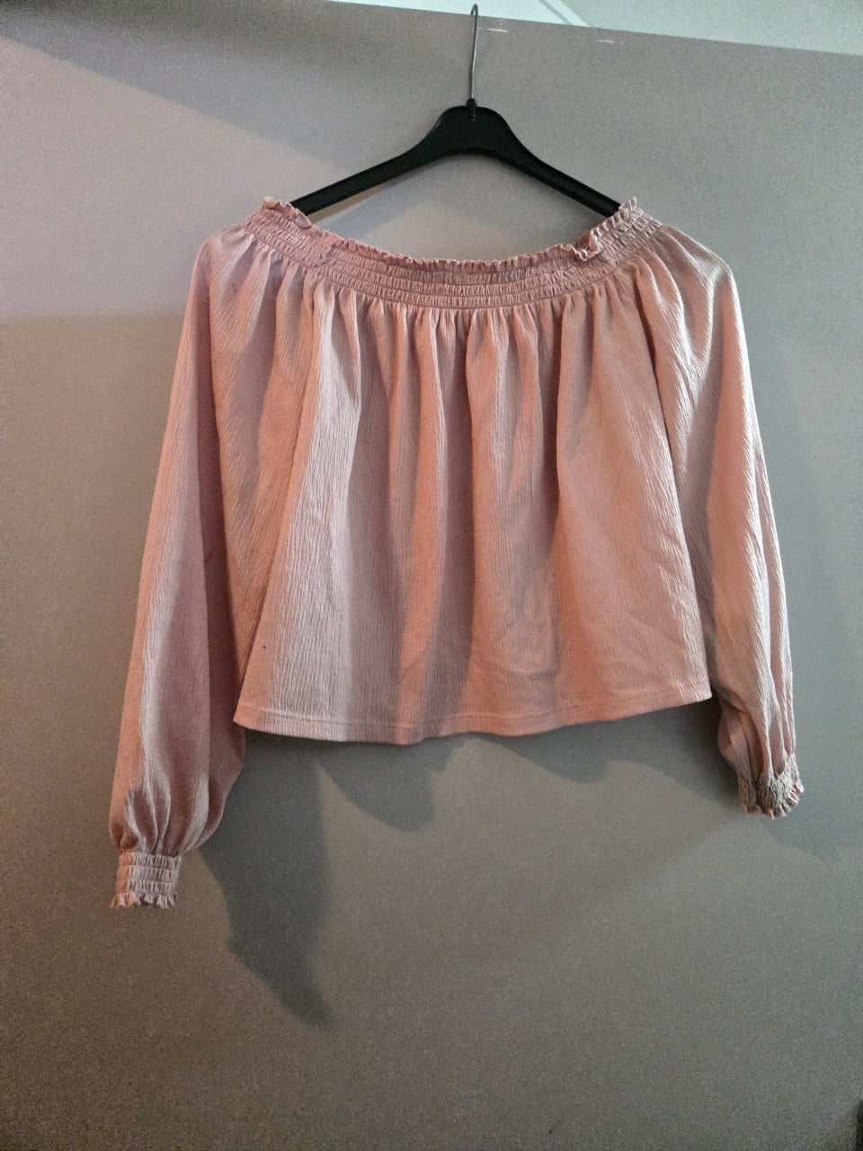 Roze blouse Divided Maat S Wrinkelstof Off-shoulder model