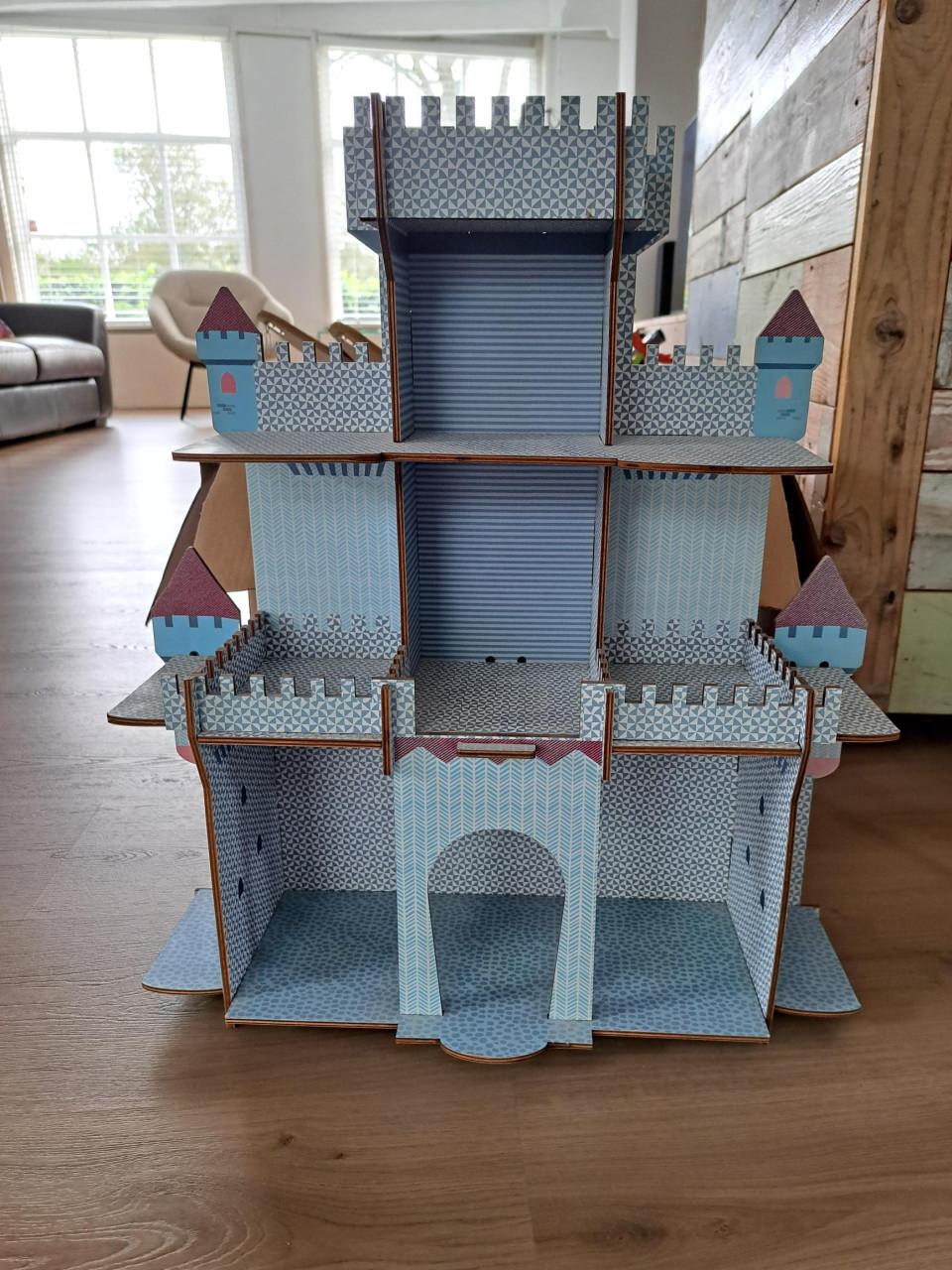Opberg kasteeltje voor aan de wand