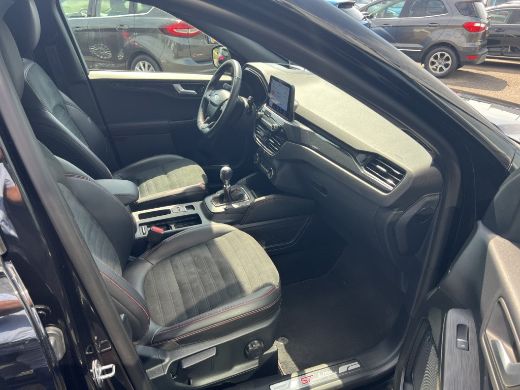 Ford Kuga 1.5 ecoboost 150pk 2wd st-line x , trekhaak , winterpack ,head up
