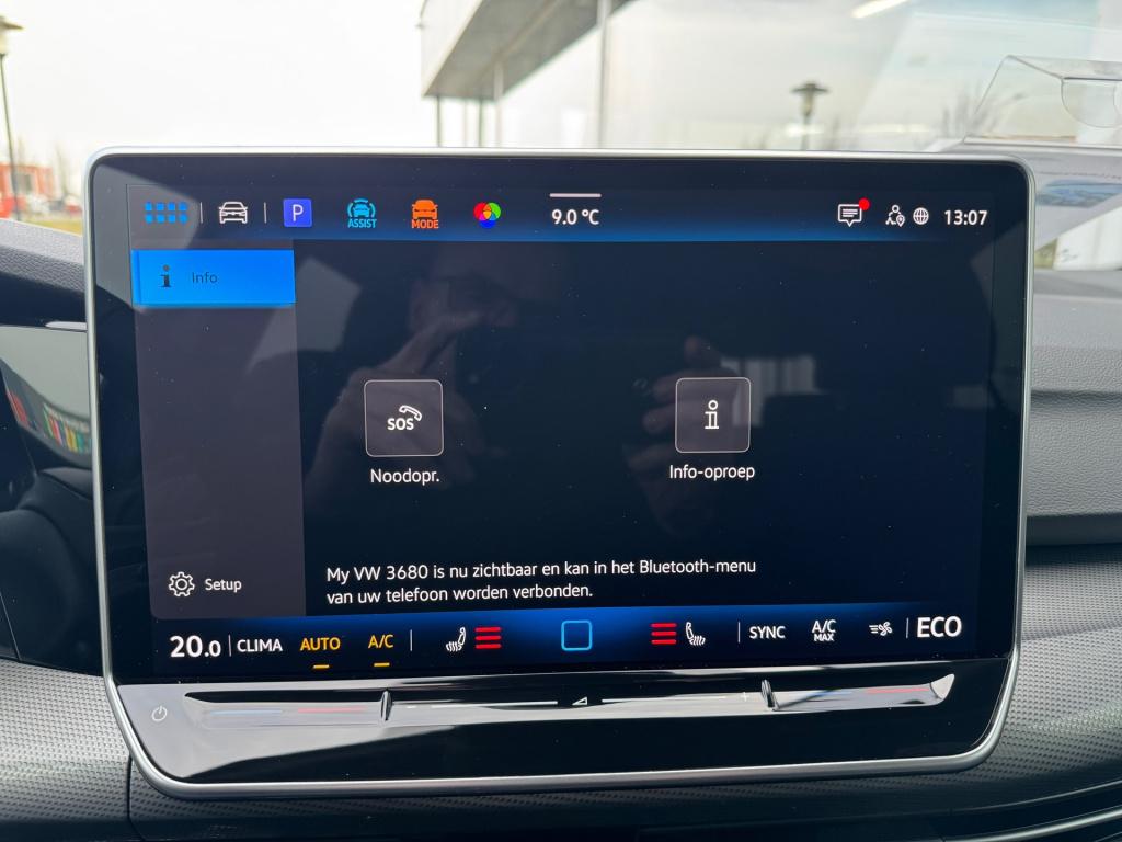 Volkswagen Golf 1.5 ehybrid 50 edition automaat , elektrische voorstoelen, 