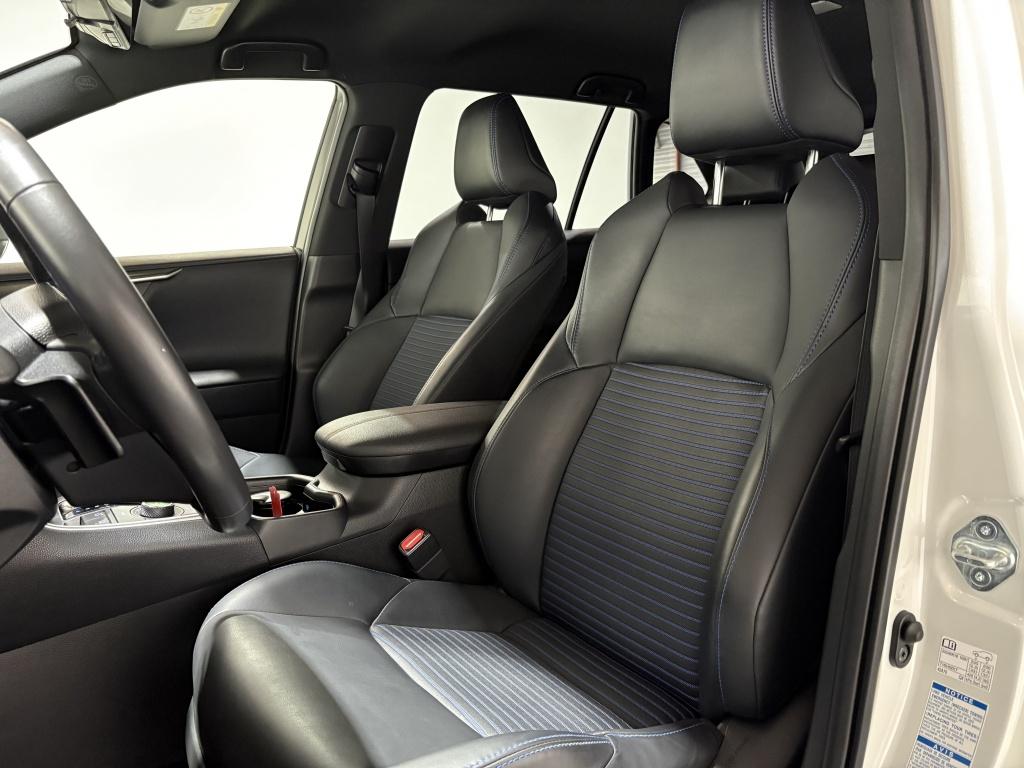 Toyota Rav4 2.5 hybrid awd bi-tone | innovation pack