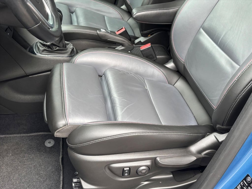Opel Mokka 1.4 turbo 140pk cosmo| sunroof|trekhaak|leder| stoel-stuurverwar
