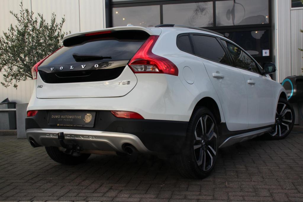 Volvo V40 cross country 2.0 t5 awd summum h&k - full options - panoramadak 