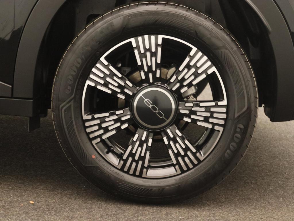 Fiat 600 1.2 hybrid urban | pack style | speciale zwarte lak | tot 8 jaar g