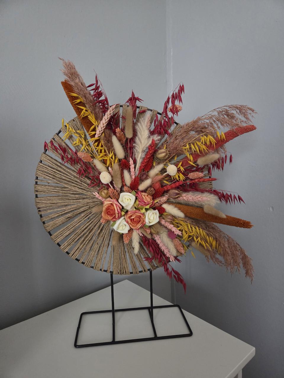 Droogbloemstukken en heel veel droogbloemen om zelf mee aan de gang te gaan