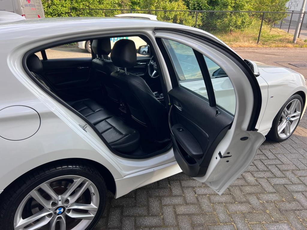 BMW 1 Serie 118i centennial high executive