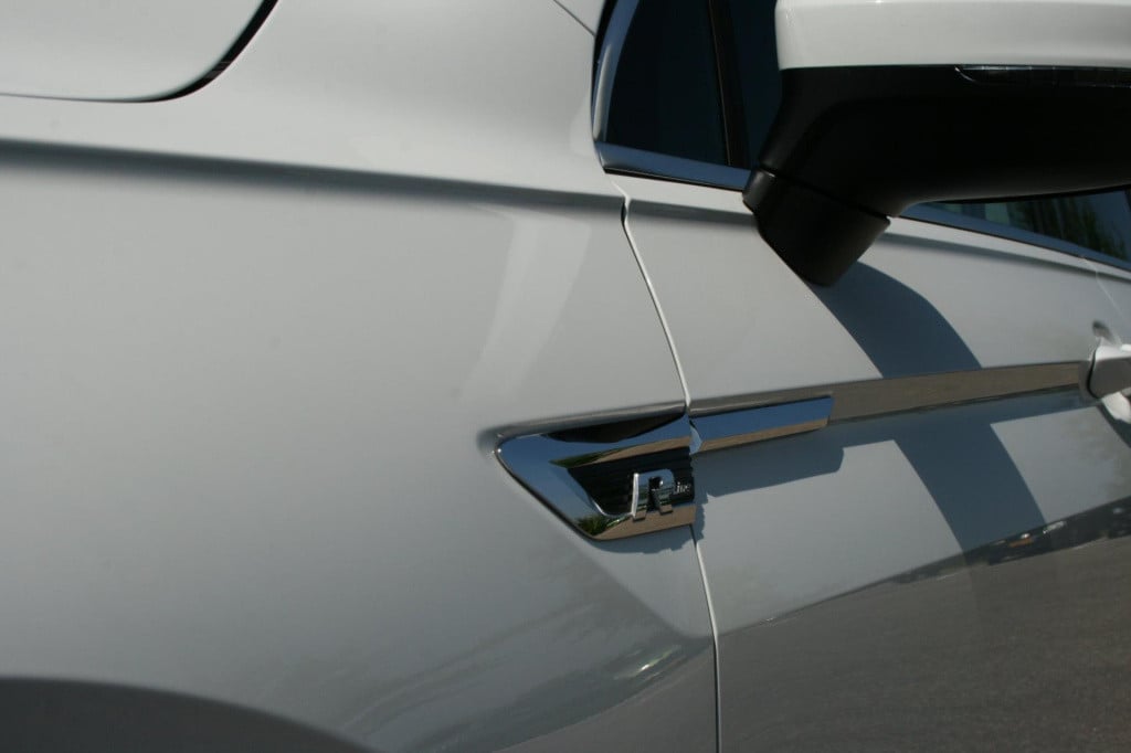 Volkswagen Tiguan 1.4 tsi r-line / connected series