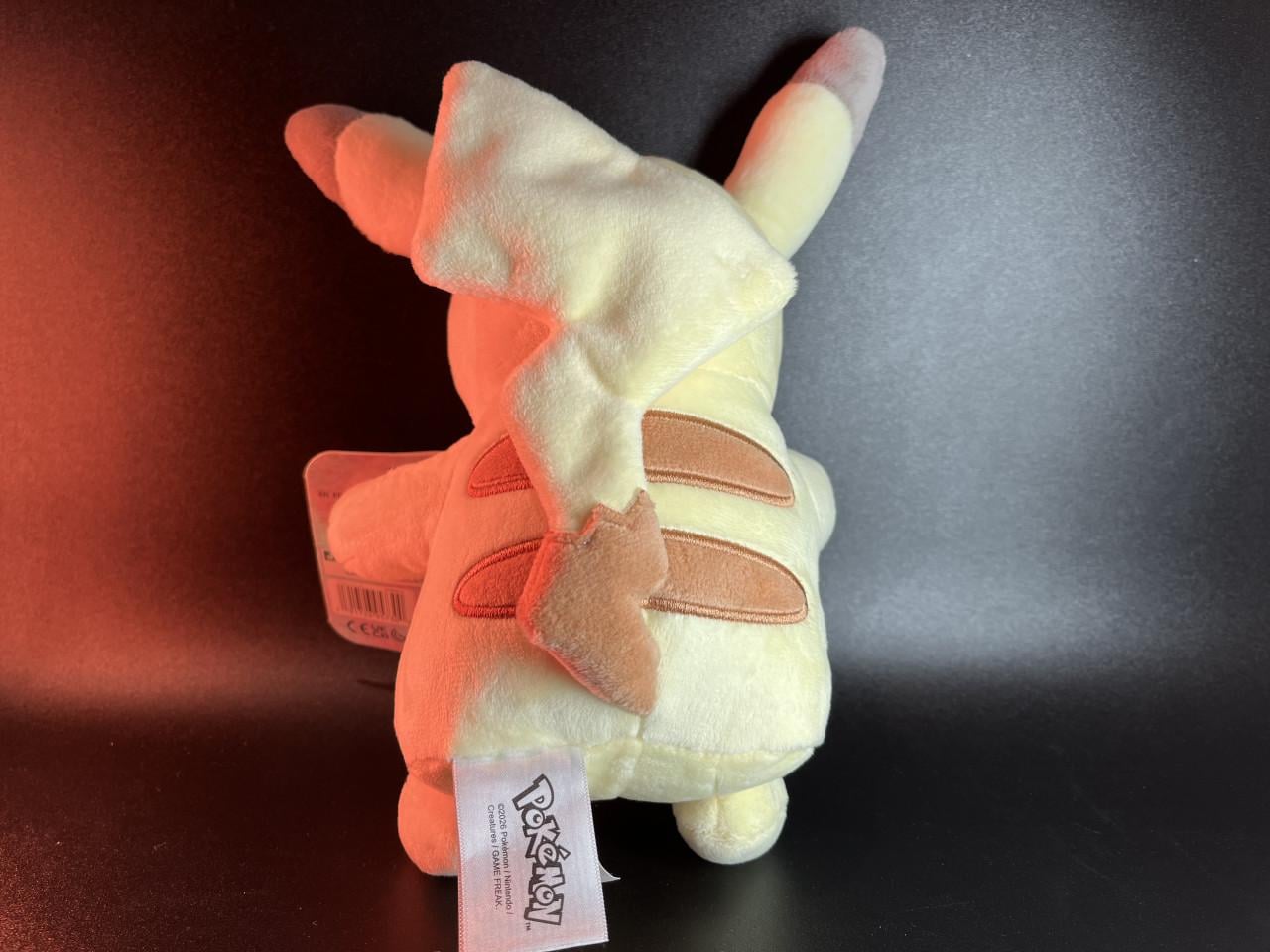 Pokémon – 30th Anniversary Pikachu Pluche Knuffel (20 cm)