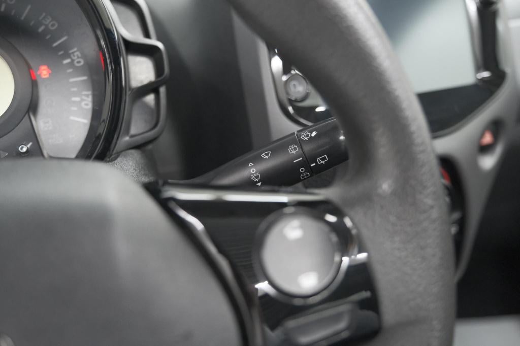 Peugeot 108 1.0 e-vti active top! | elektrisch vouwdak | camera | apple car