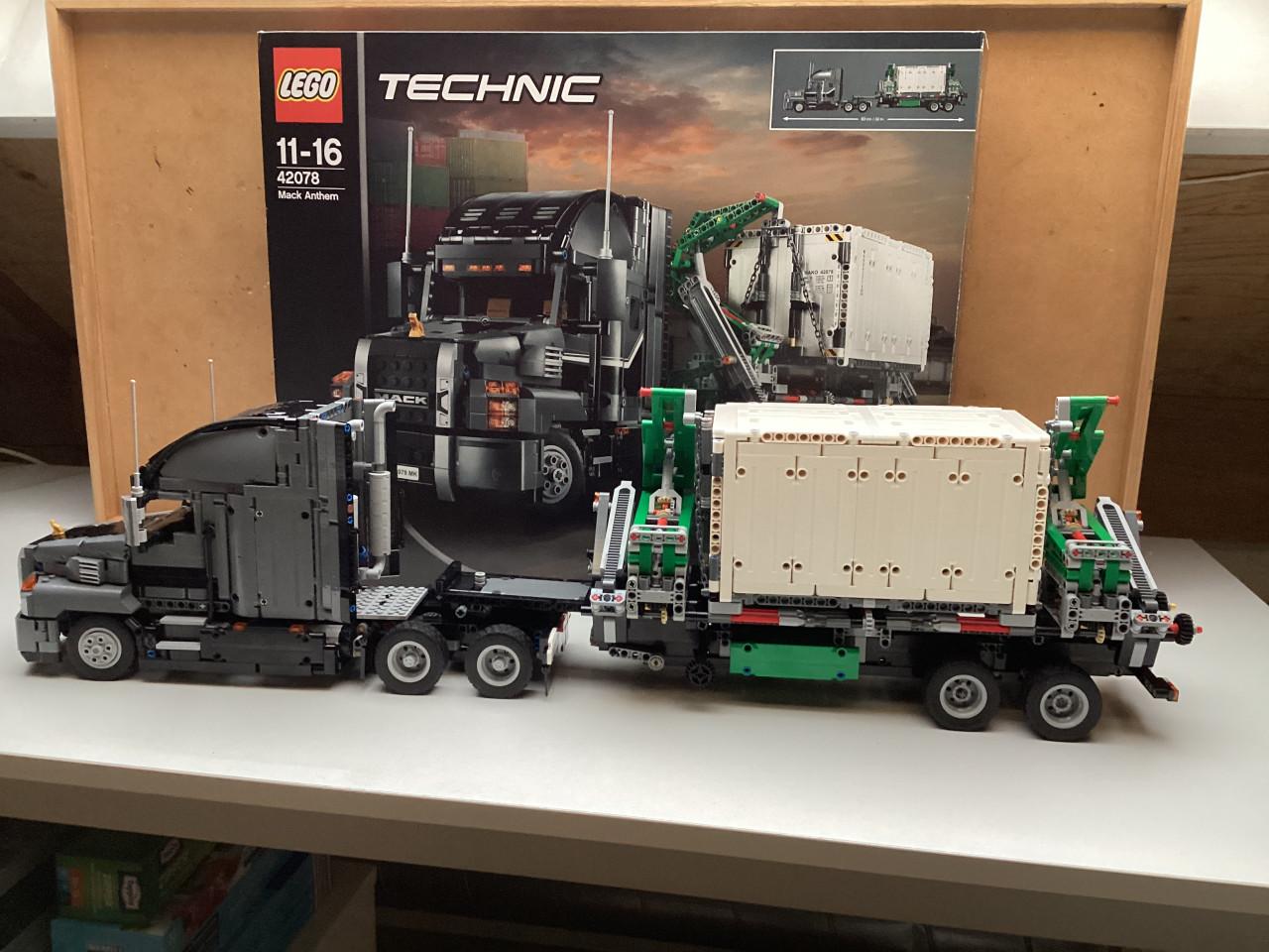 Lego Technic set 42078 Mack Anthem, in nieuwstaat, 1x gebouwd.