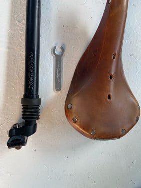 Zadel Brooks b17 promax zadelpen Brookszadelsleutel