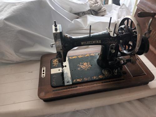 Antiek naaimachine Wilhelmina