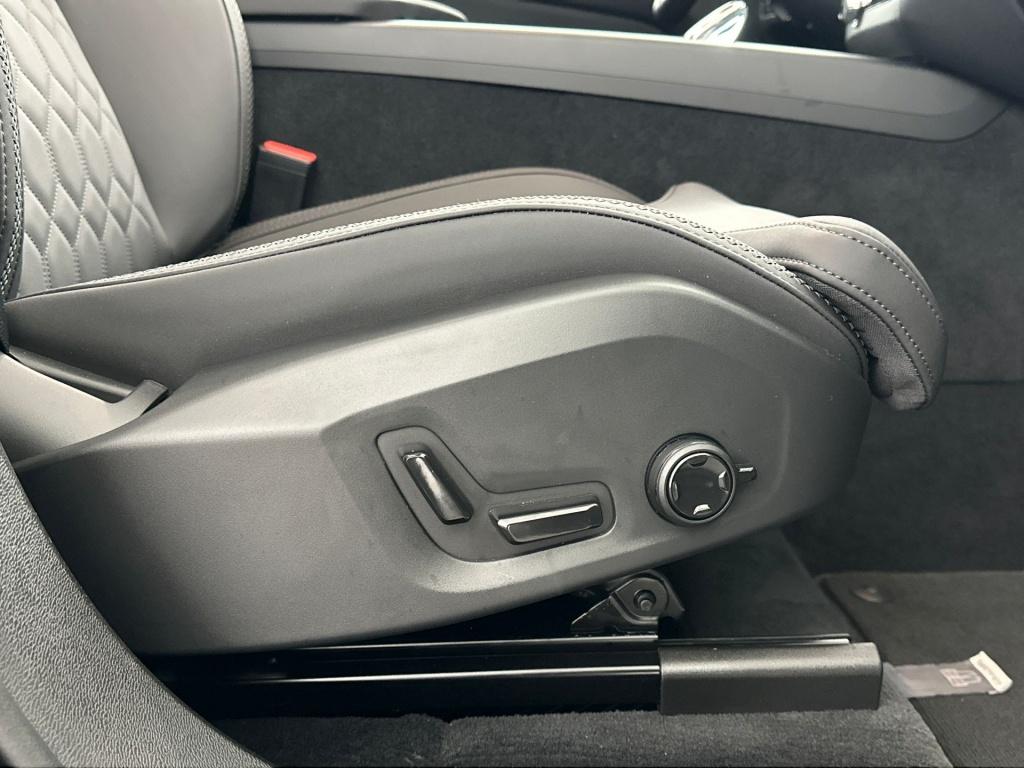 Volvo XC60 t6 398pk recharge ultra dark| full options!!!!!